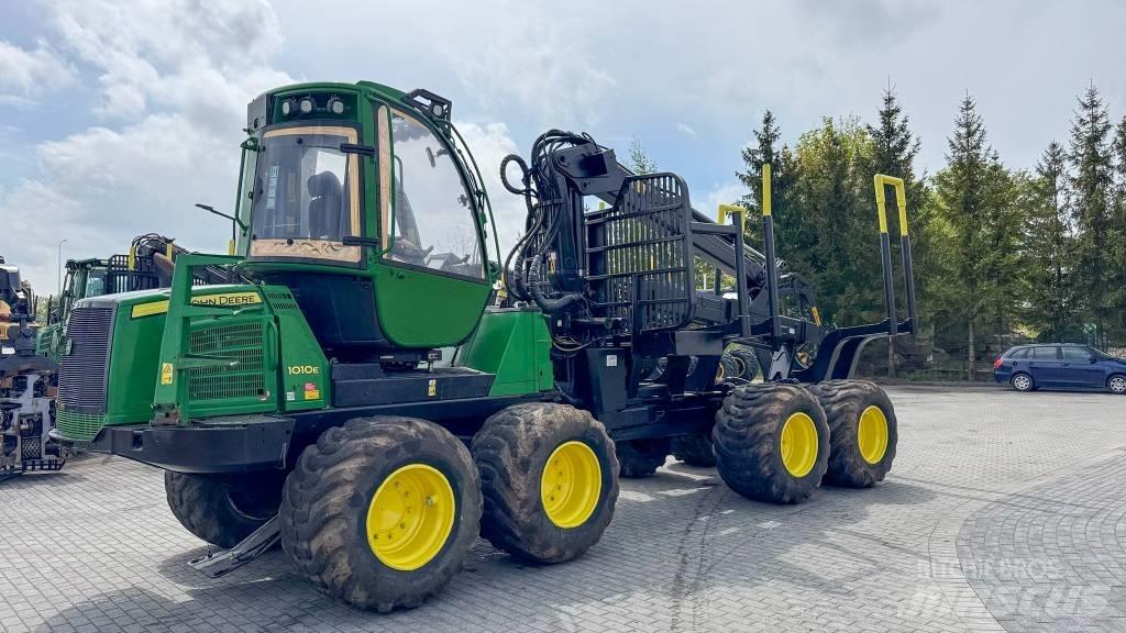 John Deere 1010 E Skotare