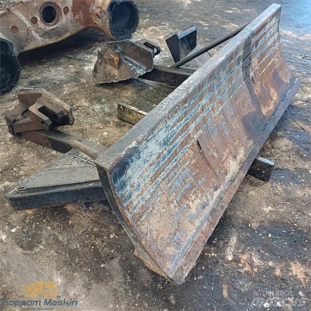 Komatsu 840tx Redskap till skogsmaskiner