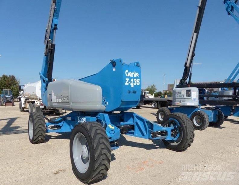 Genie Z135 Bomliftar