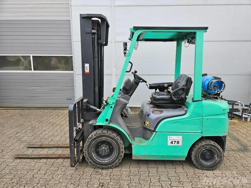 Mitsubishi FG 25 Gasolmotviktstruckar