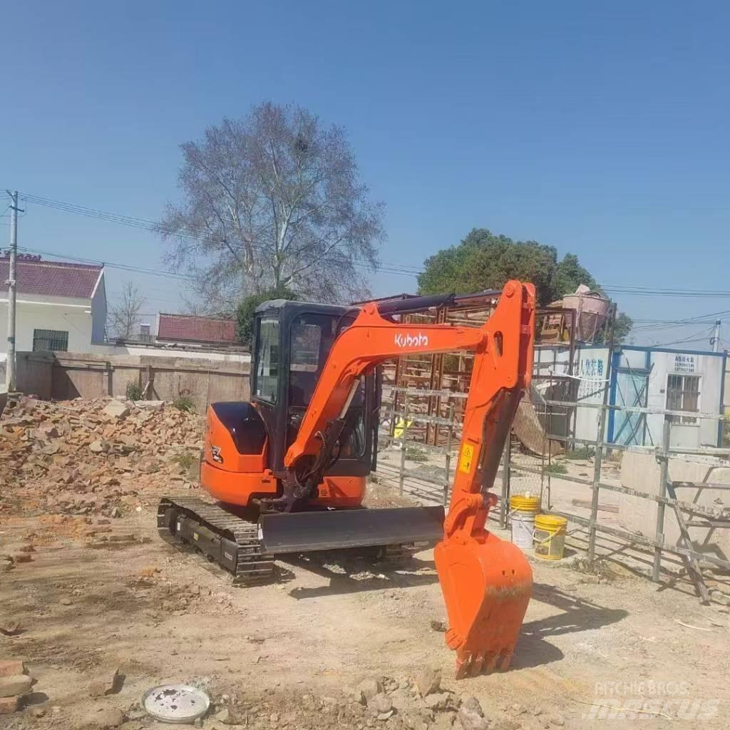 Kubota U 27 Minigrävare < 7t
