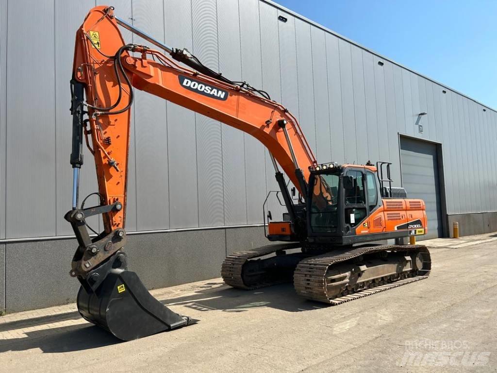 Doosan DX 300 LC-5 Bandgrävare
