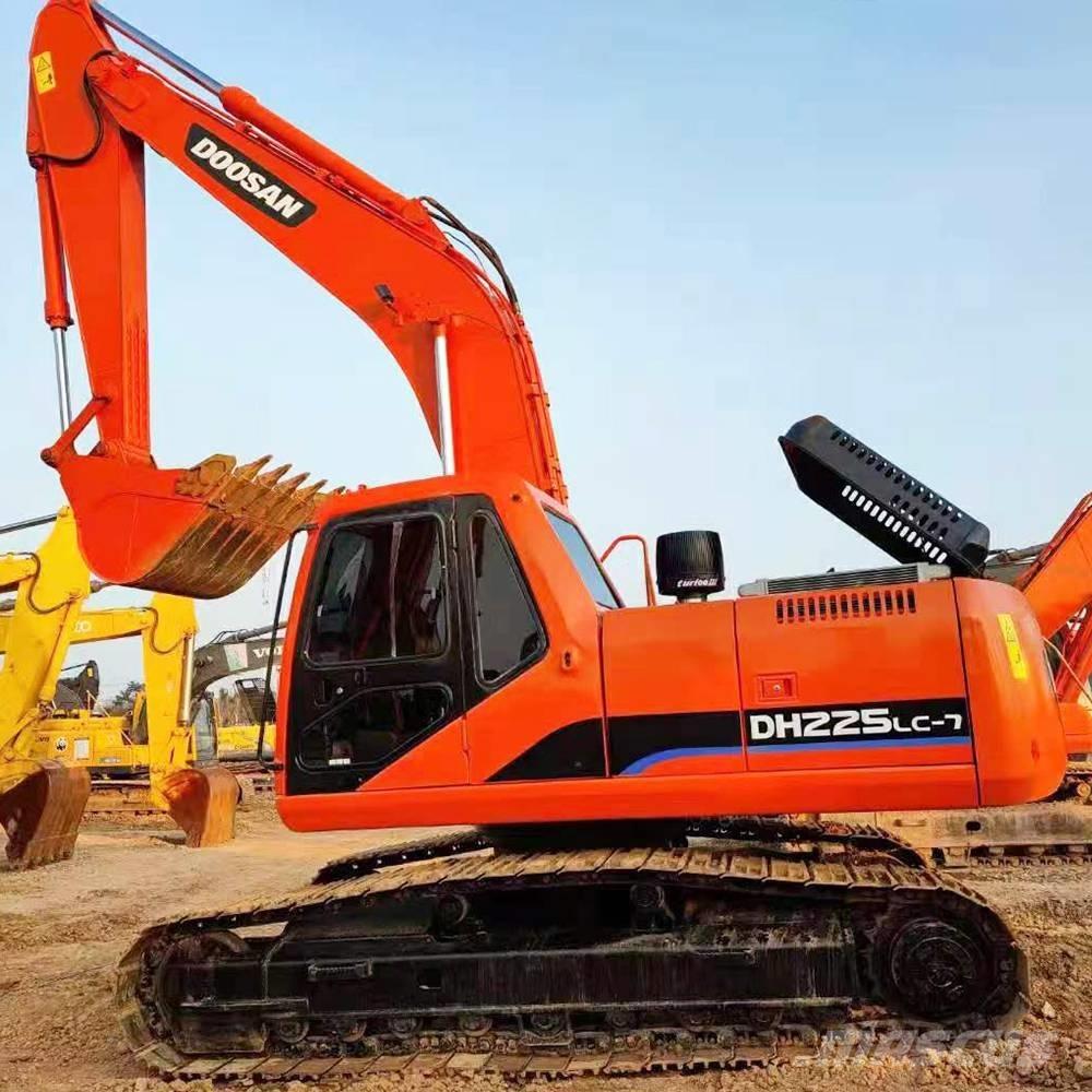 Doosan DH 225 LC-7 Bandgrävare