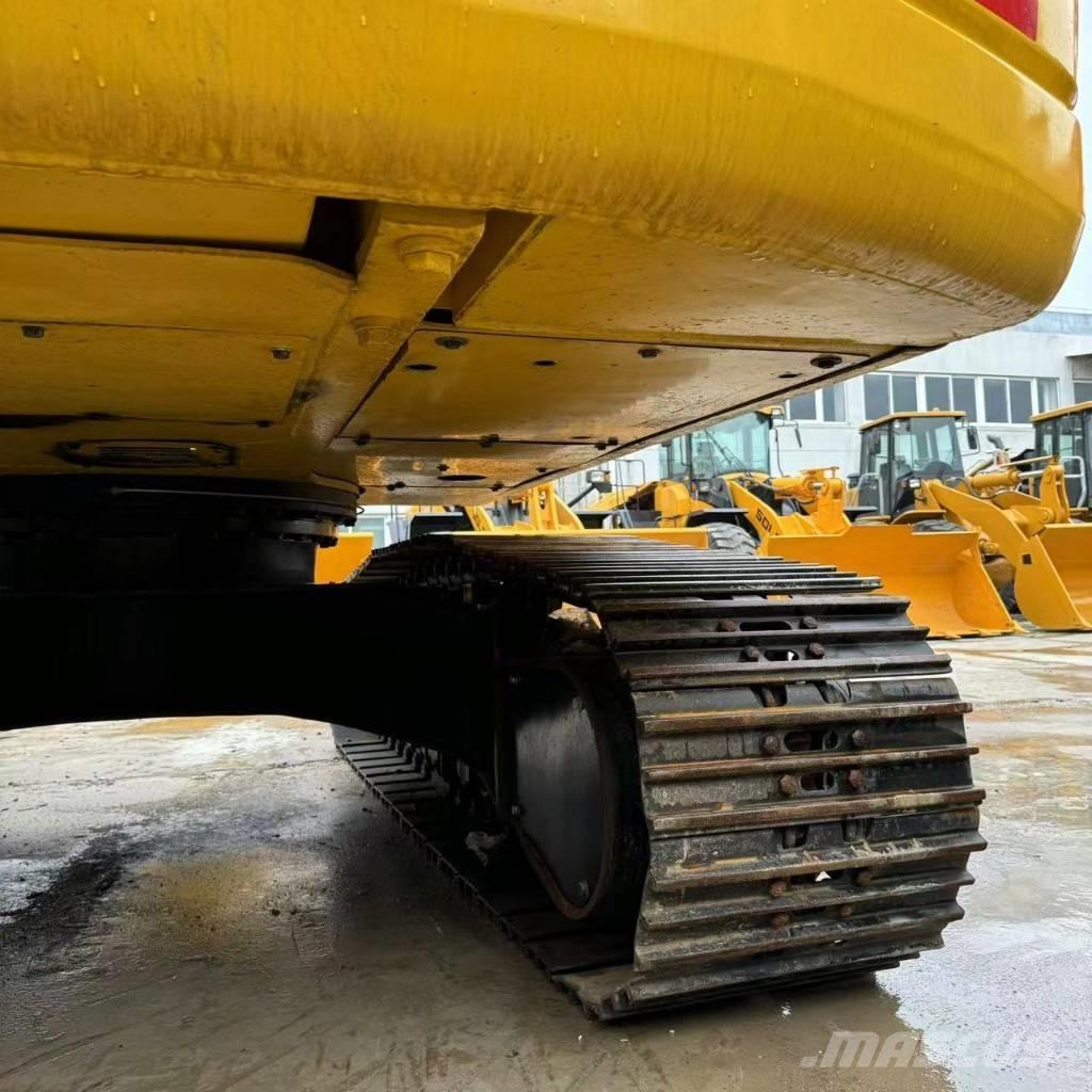 Komatsu PC 220-8 Bandgrävare