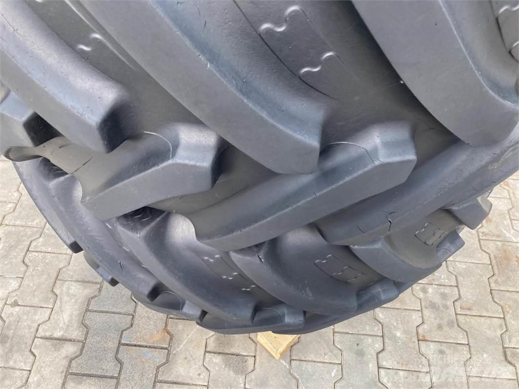 BKT 600/65R30 Däck, hjul och fälgar