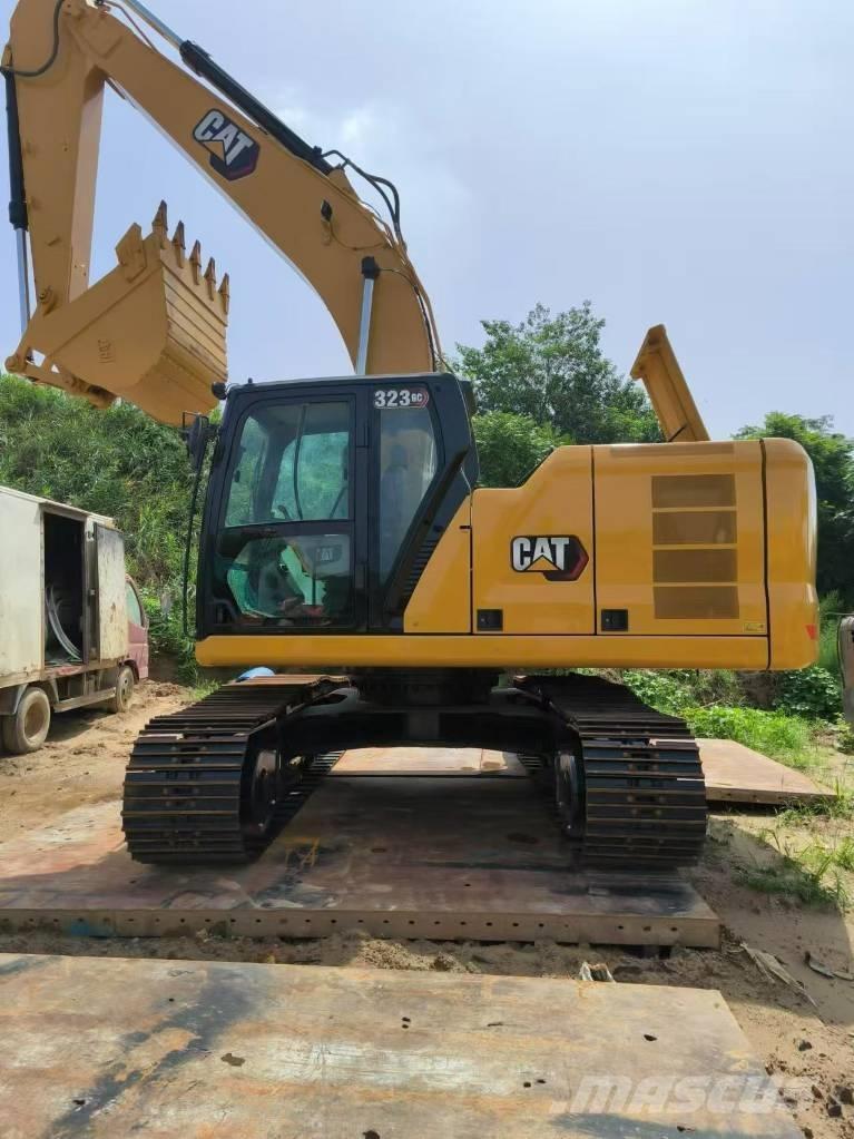 CAT 323 GC Bandgrävare