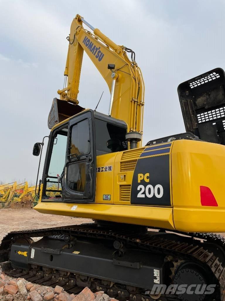 Komatsu 200-8 Bandgrävare