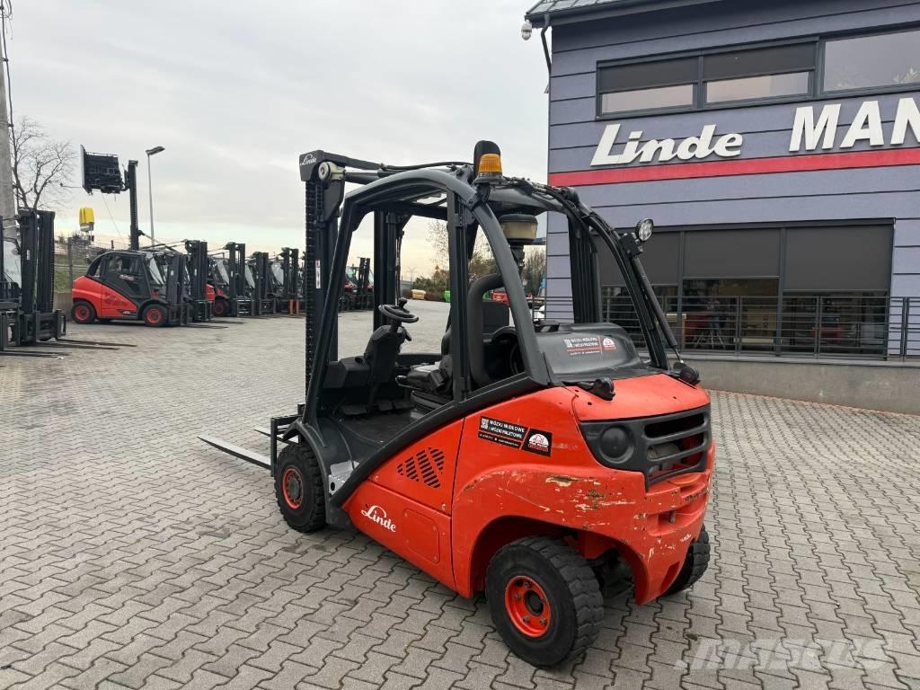 Linde H25T-01 Gasolmotviktstruckar