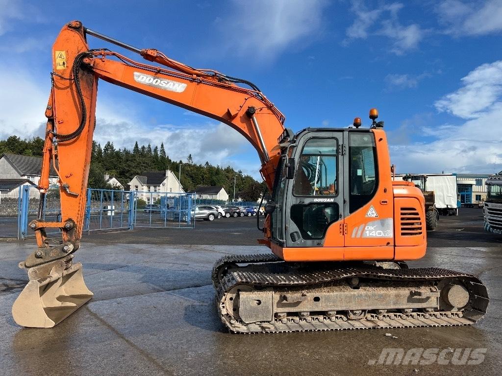 Doosan DX140 LCR-3 Bandgrävare