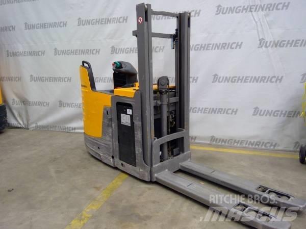 Jungheinrich ERD 220 Staplare-led