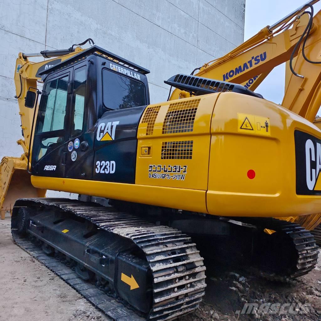 CAT 323 Bandgrävare