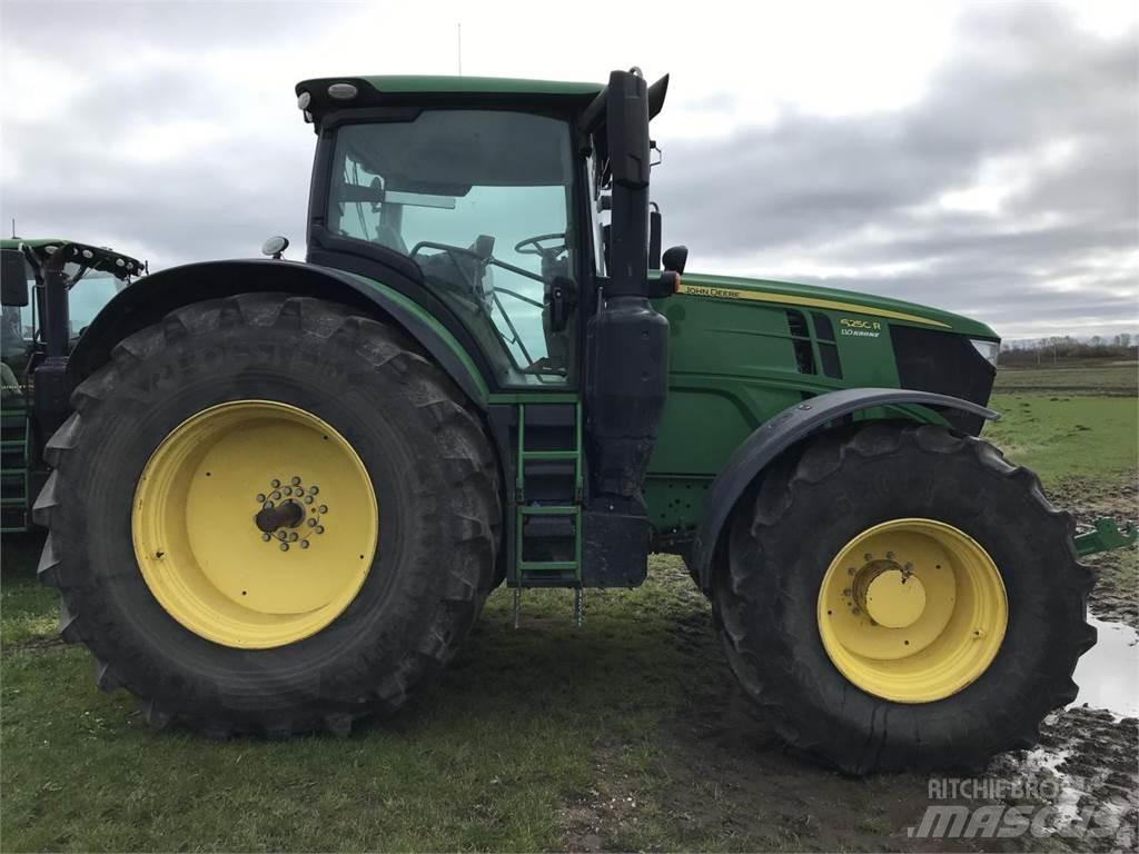 John Deere 6250R Traktorer