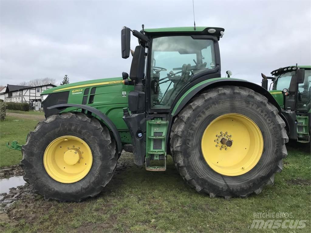 John Deere 6250R Traktorer