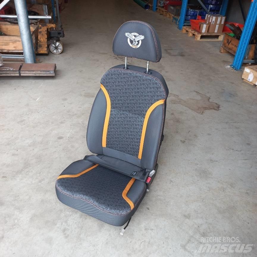 CASE CX210E stoel Hytter och interiör