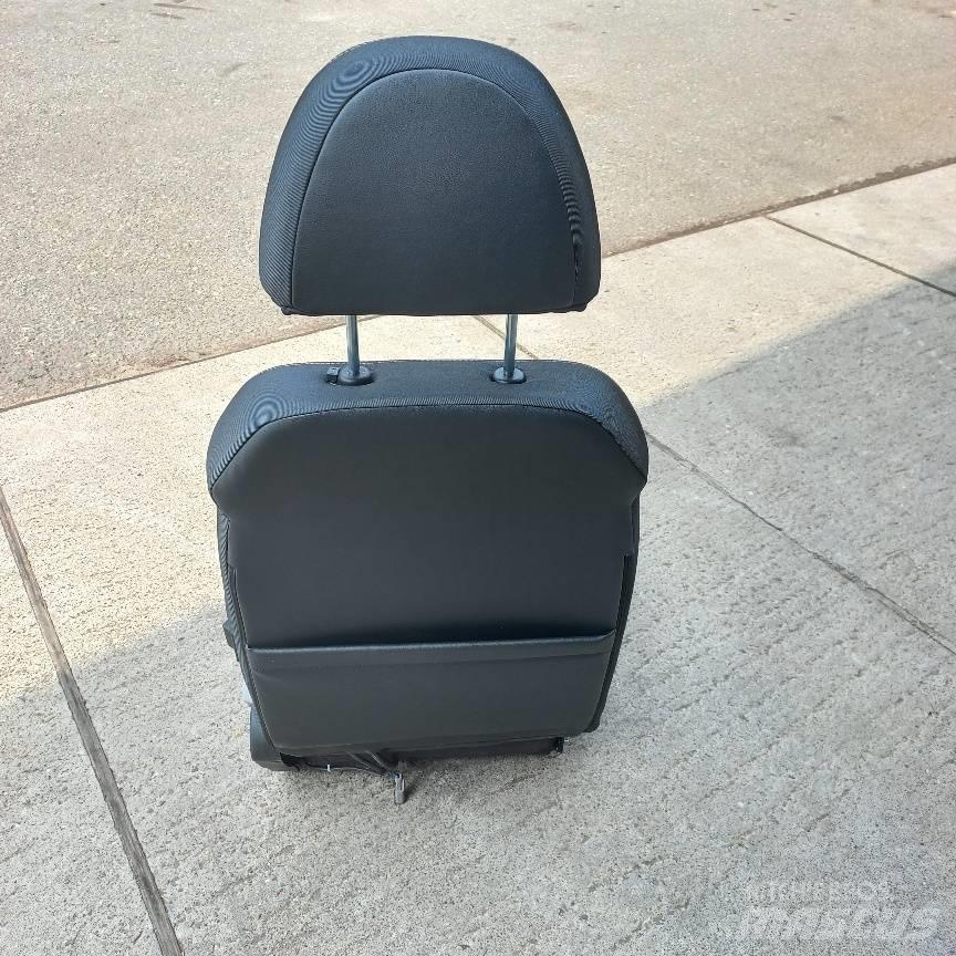 CASE CX210E stoel Hytter och interiör