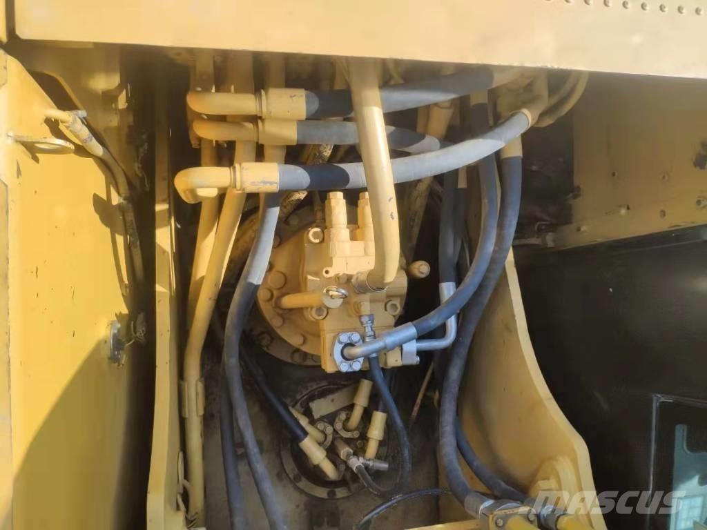 CAT 320 B Bandgrävare