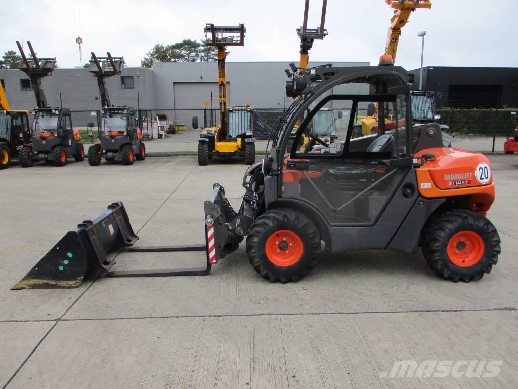 Ausa T144 HX4 (099) Teleskoplastare