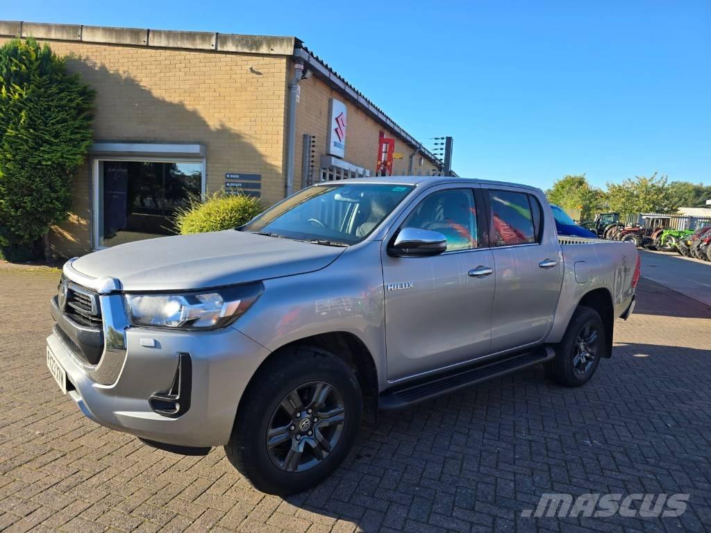 Toyota Hilux Flakbilar/Pickuper