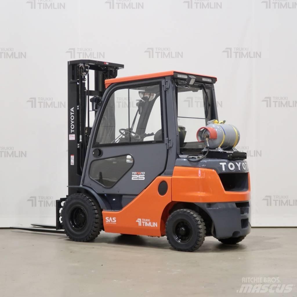 Toyota 02-8FGF25 Gasolmotviktstruckar
