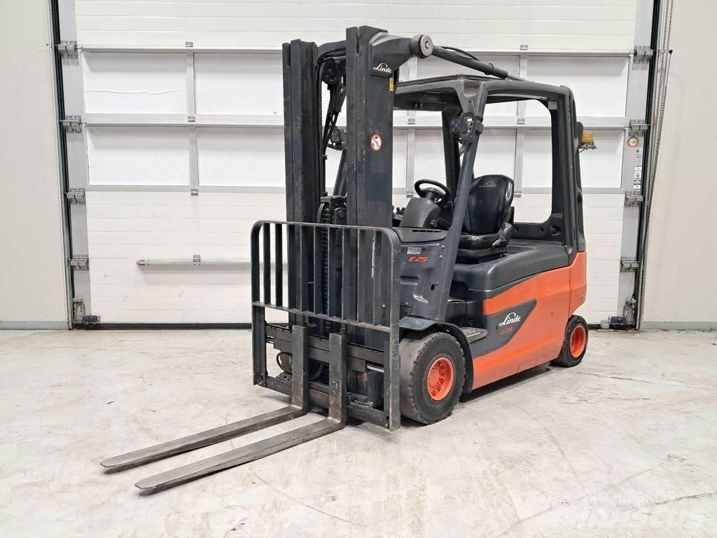 Linde E25L-01 Elmotviktstruckar