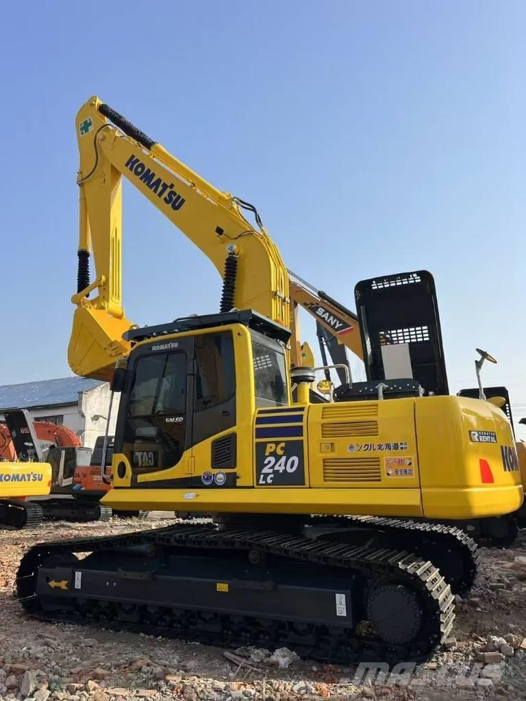 Komatsu 240-8 Bandgrävare