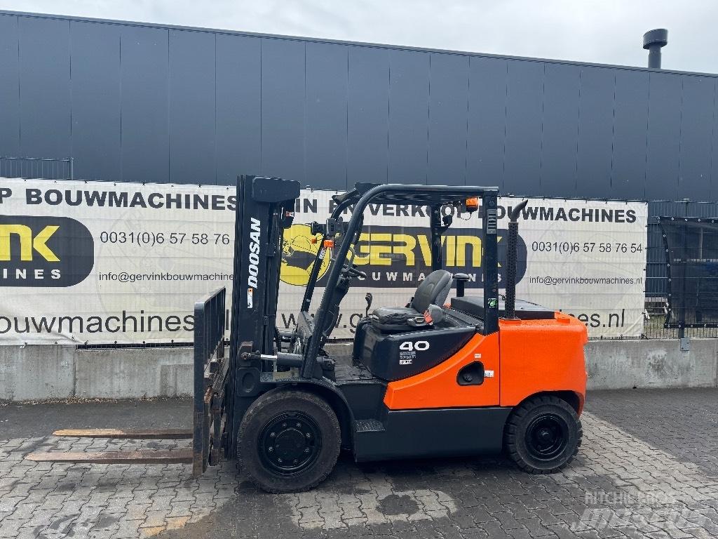 Doosan D 40 SC-7 Dieselmotviktstruckar