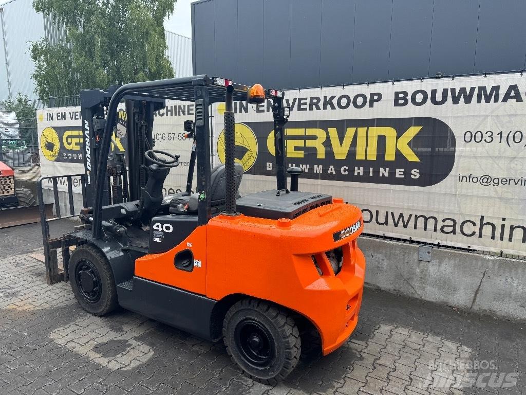 Doosan D 40 SC-7 Dieselmotviktstruckar