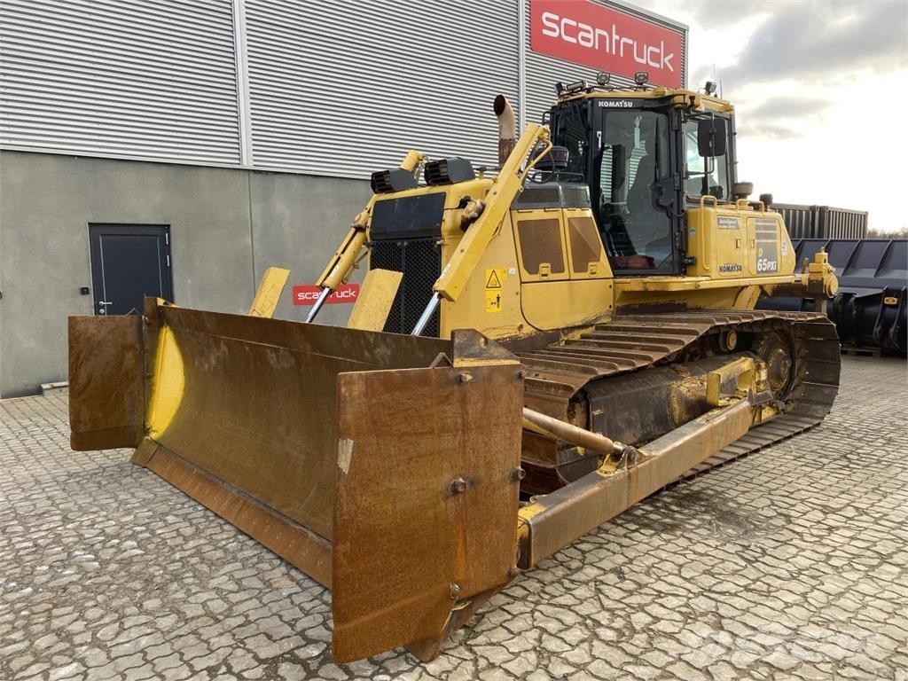 Komatsu D65PXI-18 Bandschaktare