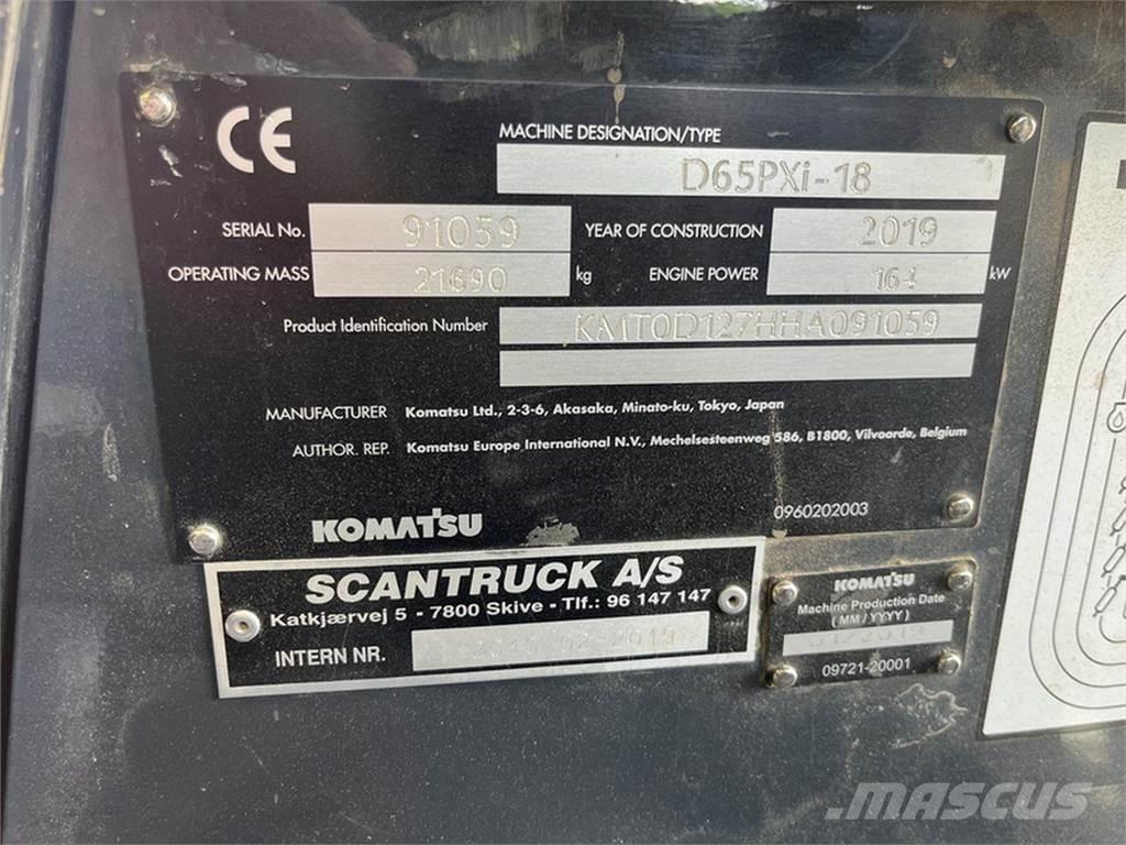 Komatsu D65PXI-18 Bandschaktare