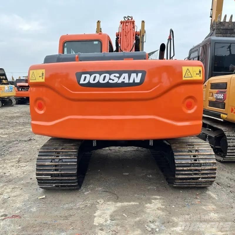Doosan DX150 Bandgrävare