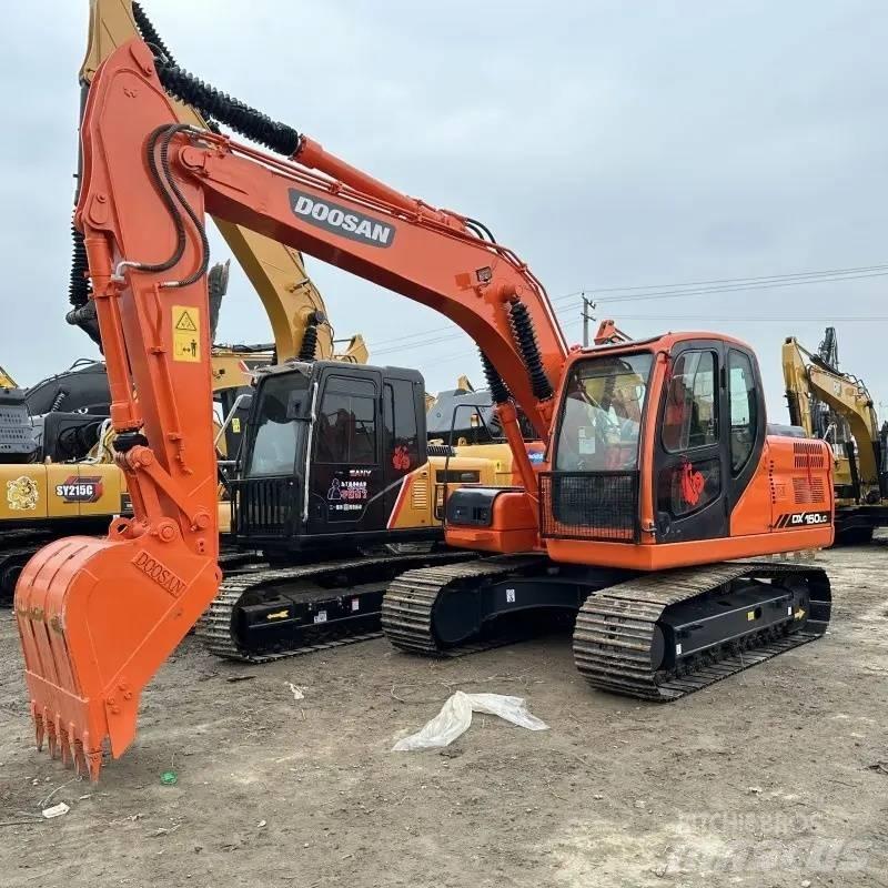 Doosan DX150 Bandgrävare