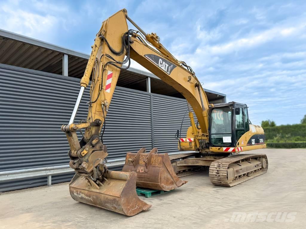 CAT 320 DL Bandgrävare