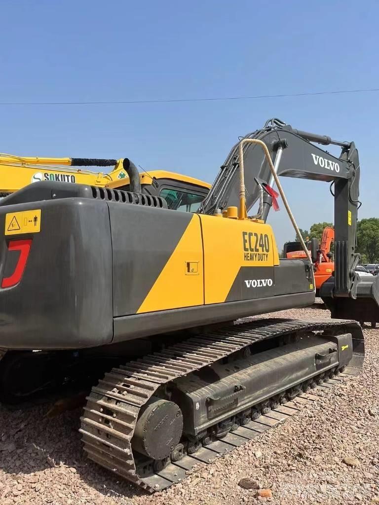 Volvo EC 240 Bandgrävare
