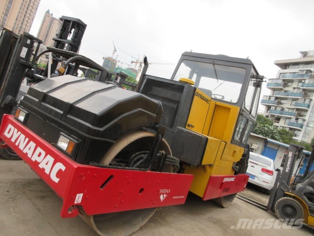 Dynapac CC 421 Tvåvalsvältar