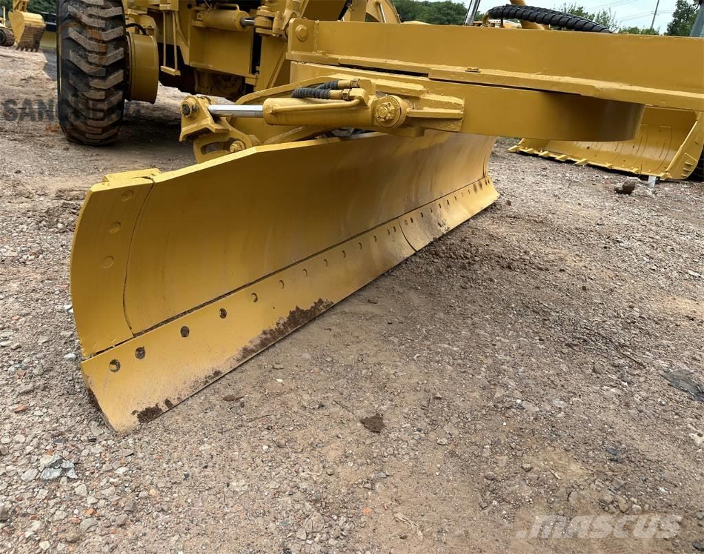 CAT 12 G Väghyvlar