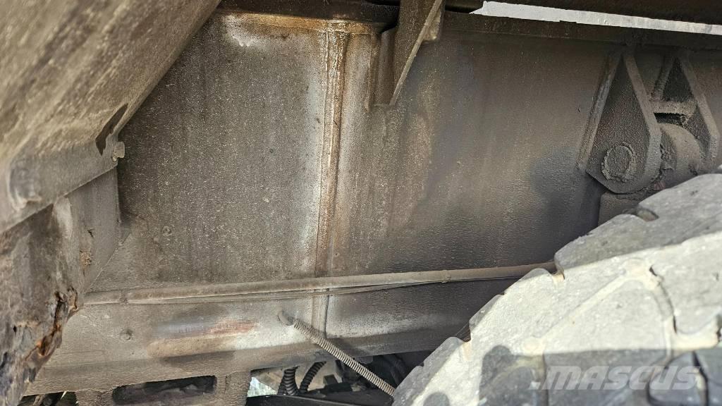 Kato SR 250 Terrängkranar (Grov terräng)