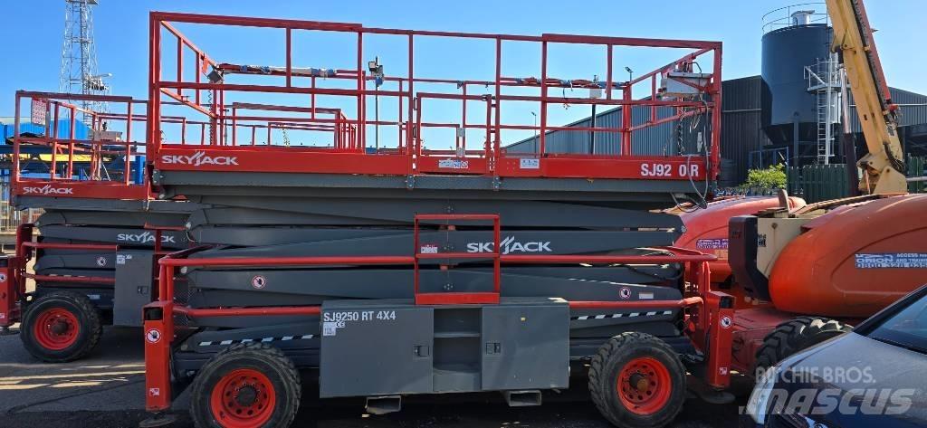 SkyJack SJ 9250 RT Saxliftar