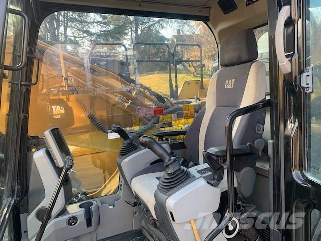 CAT 330 F LN Bandgrävare