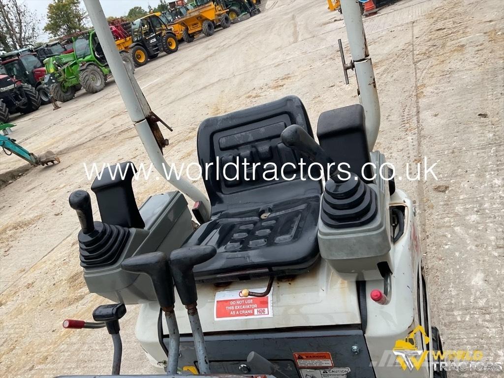 Takeuchi TB 210 R Minigrävare < 7t