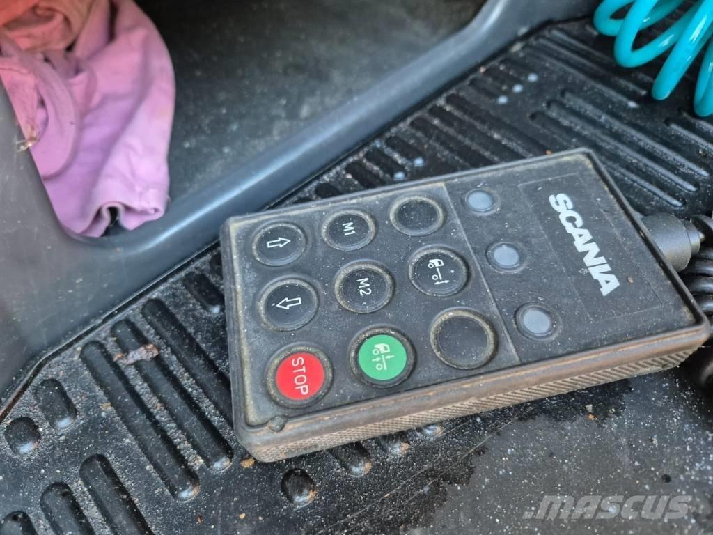 Scania R 124 Transportbilar för Skogsmaskiner
