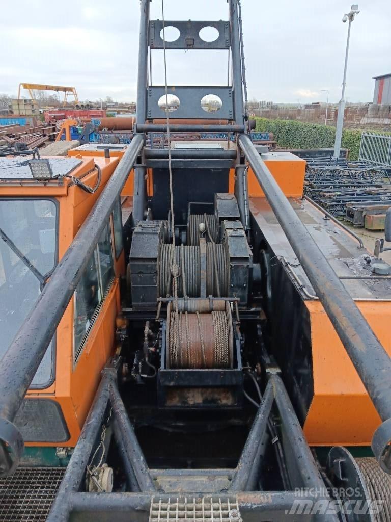 Hitachi KH 230-3 Bangående Kranar