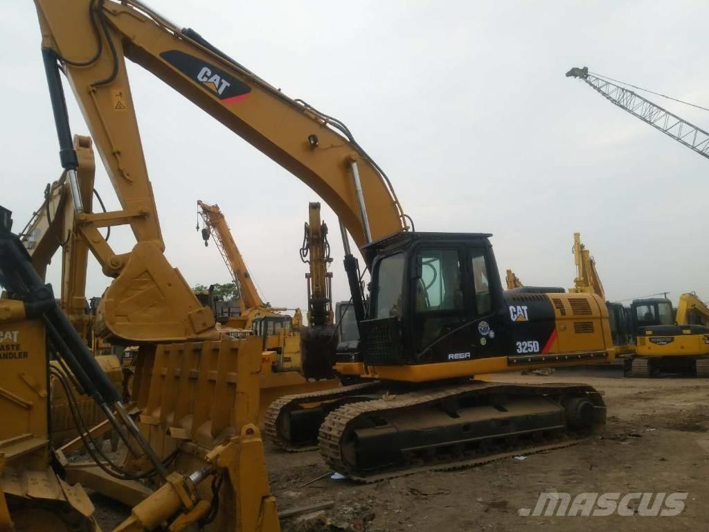 CAT 325 D Bandgrävare