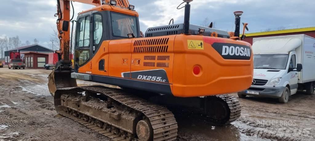 Doosan DX 255 LC-3 Bandgrävare