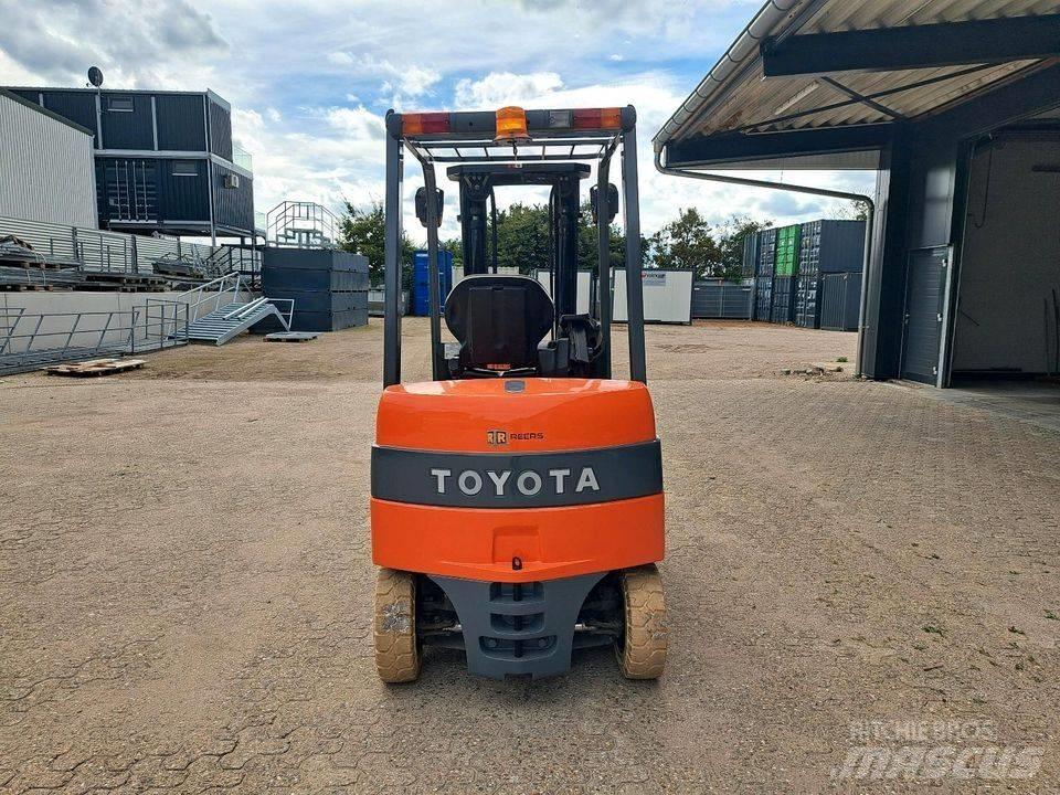 Toyota 7FBMF25 Entreprenad - Övrigt