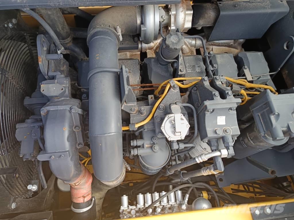 Komatsu PC450-8 Bandgrävare