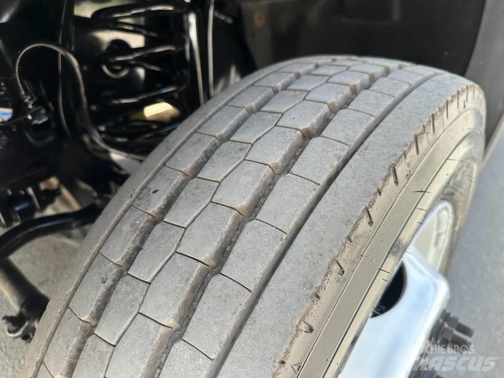 Ford F 550 SD Slamsugningsbil