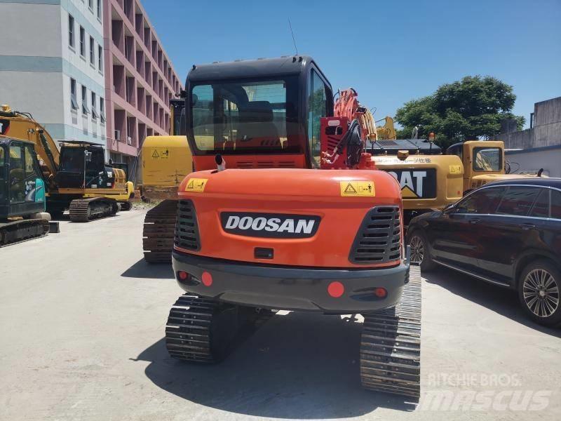 Doosan DX 60 Bandgrävare