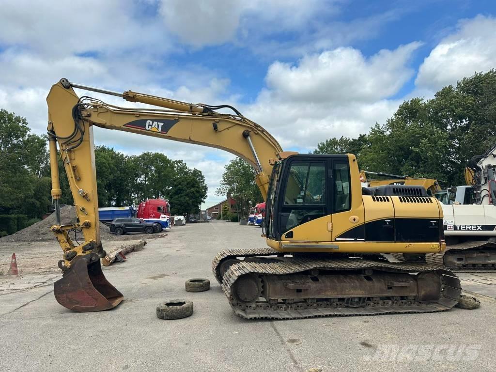 CAT 318 C L Bandgrävare