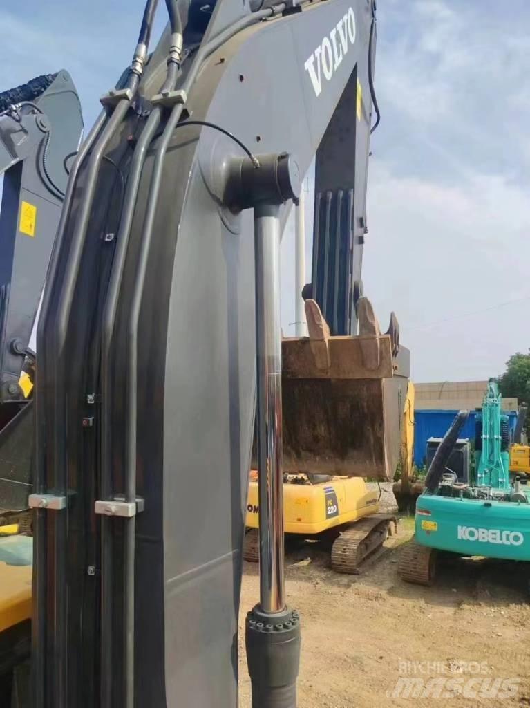 Volvo EC 240 Bandgrävare