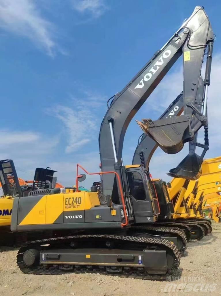 Volvo EC 240 Bandgrävare